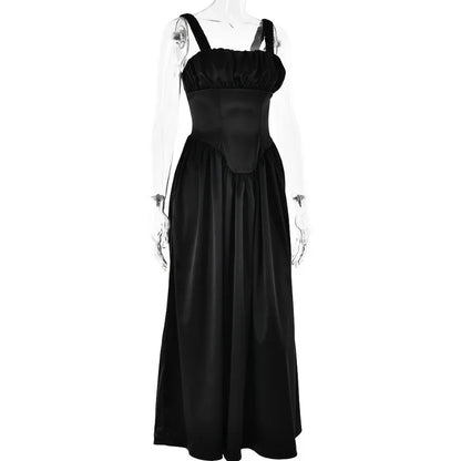 Elegantes schwarzes Kleid für romantische Abendessen und Hochzeiten im Freien