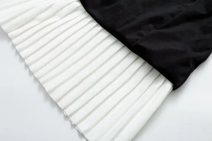 Robe bustier élégante en velours avec bordure plissée contrastée