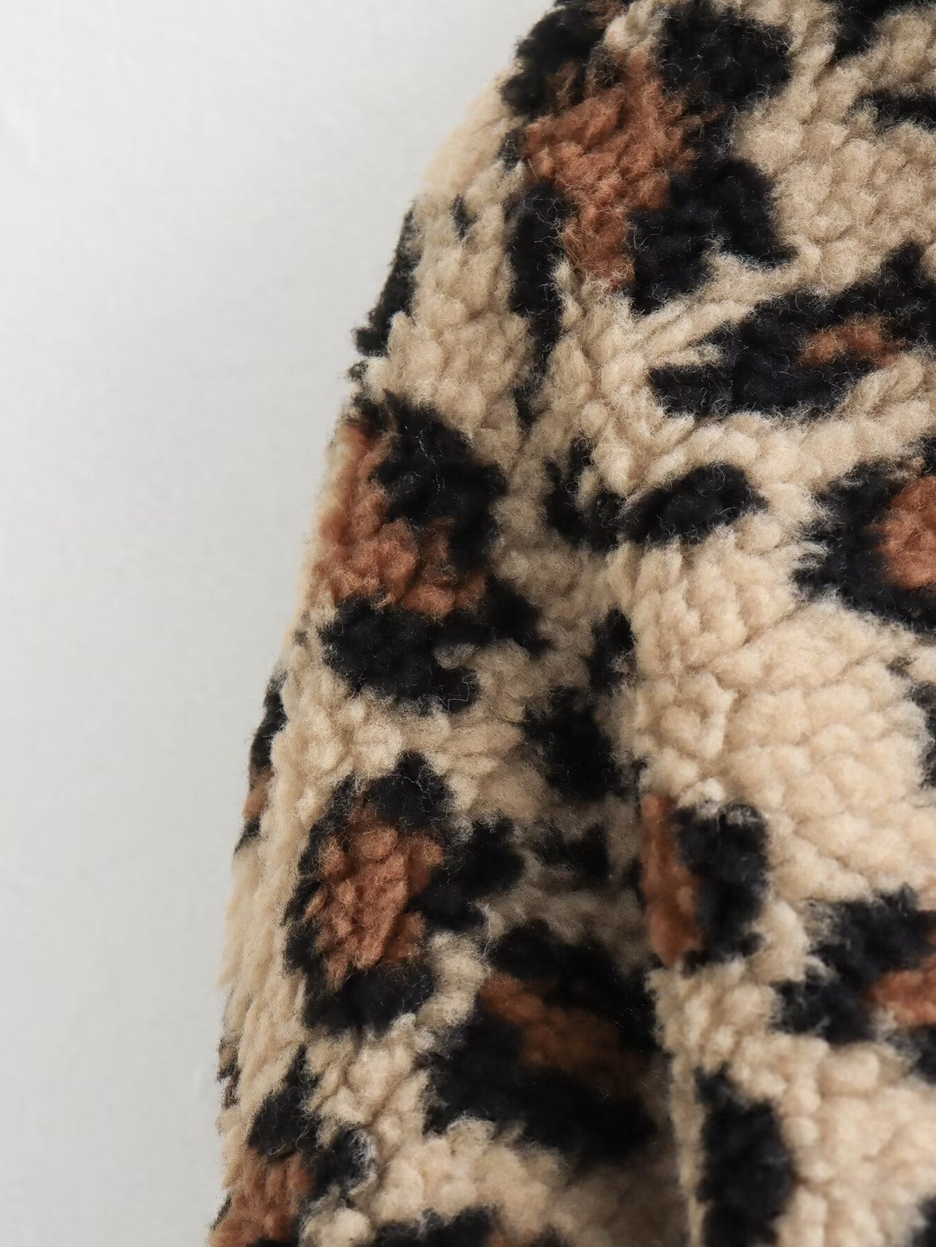 Cardigan surdimensionné en peluche léopard pour femme