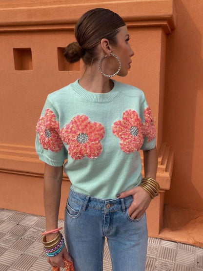 Haut en tricot à manches courtes pour femmes avec appliques de fleurs