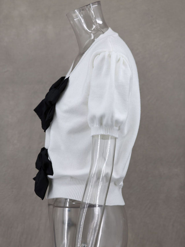 Bow-tiful Kurzärmliges Stricktop für Damen mit zarten Schleifen