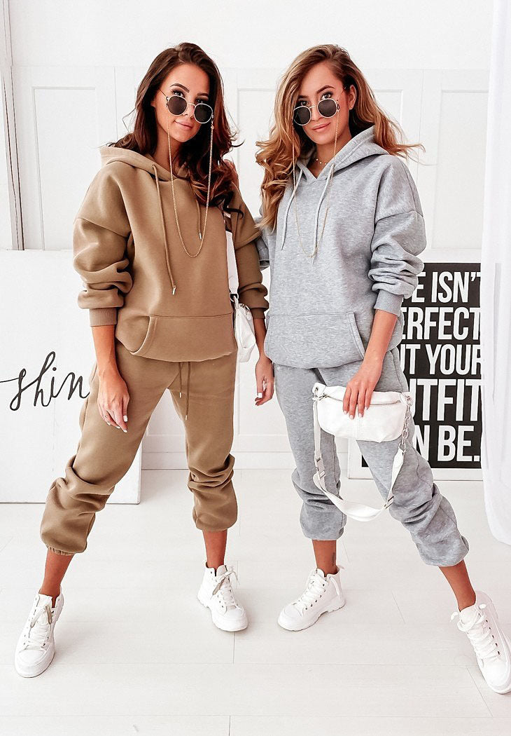 Sporty Tracksuit Set Sweatpants and Crop Hoodie Tracksuit Set - Chuzko Women Clothing