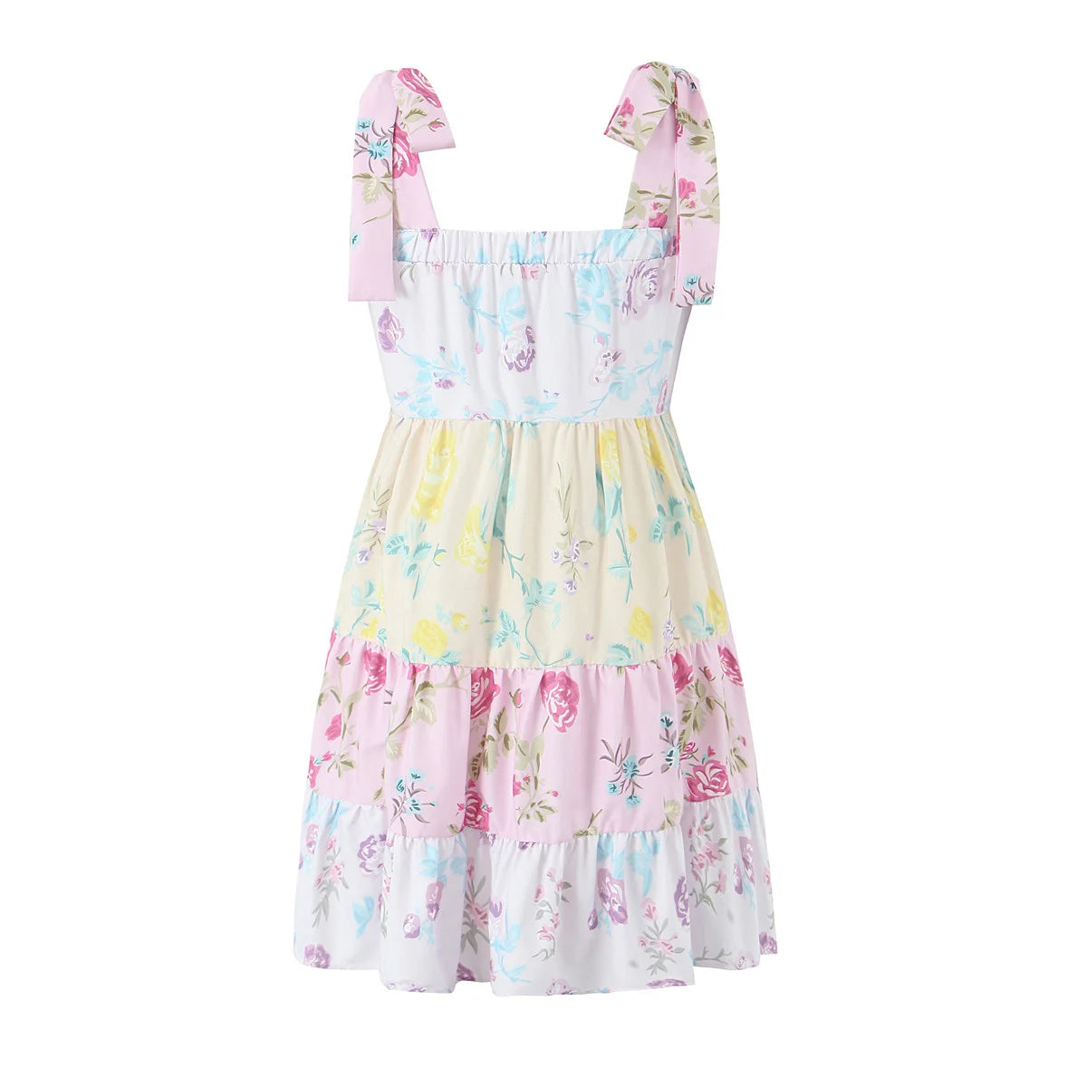 Kleid mit Blumenmuster und Bindebändern an den Schultern für den Sommer – Sommerkleid mit Stufen-Camisole