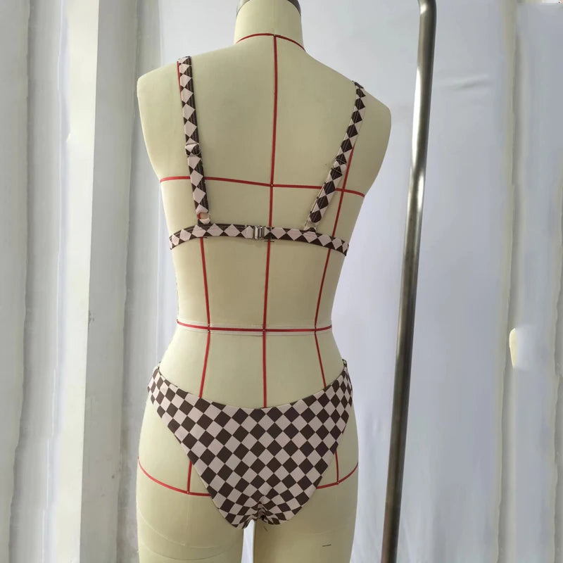 Beachwear – Karierter Bikini mit Unterteil zum Binden an der Seite und gepolstertem Oberteil