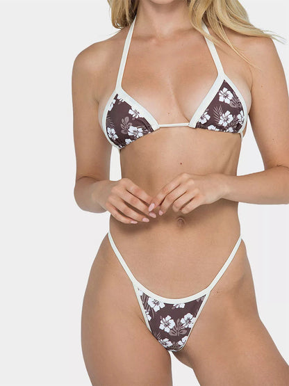 Ensemble bikini brésilien 2 pièces à découpes : soutien-gorge triangle sans fil + string taille moyenne