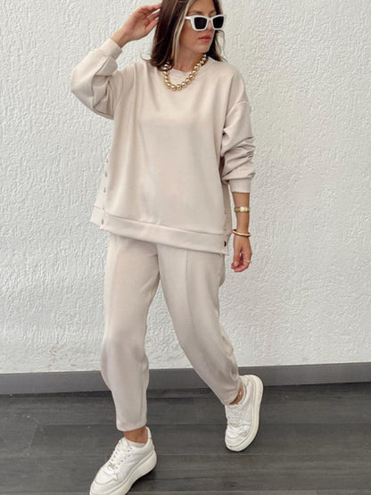 Casual Outfit- Loungewear 2-Pc Set Button-Adorned Sweatshirt & Comfy Sweatpants- Chuzko Women Clothing