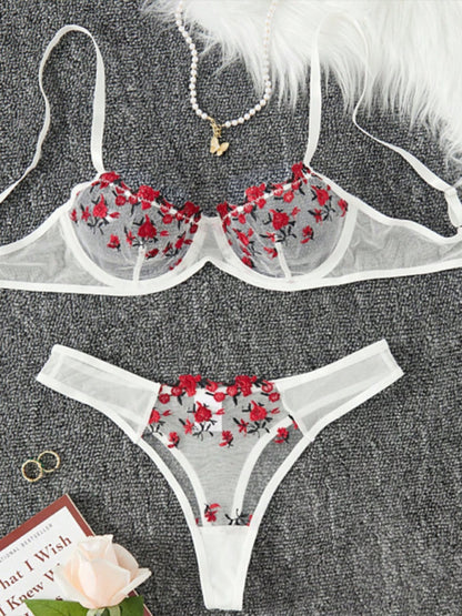 Soutien-gorge et string en dentelle transparente 2 pièces